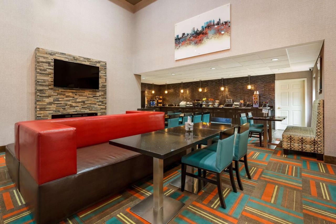 Best Western Bradbury Inn & Suites Пери Екстериор снимка