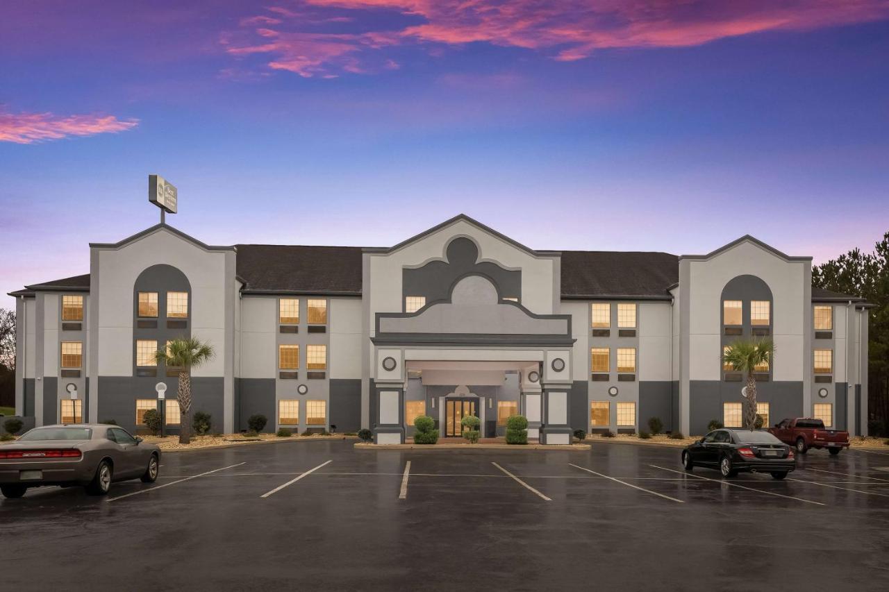 Best Western Bradbury Inn & Suites Пери Екстериор снимка