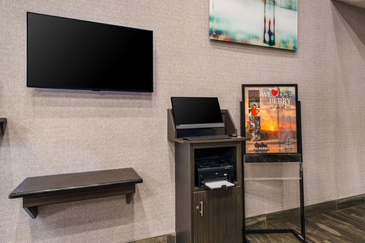 Best Western Bradbury Inn & Suites Пери Екстериор снимка