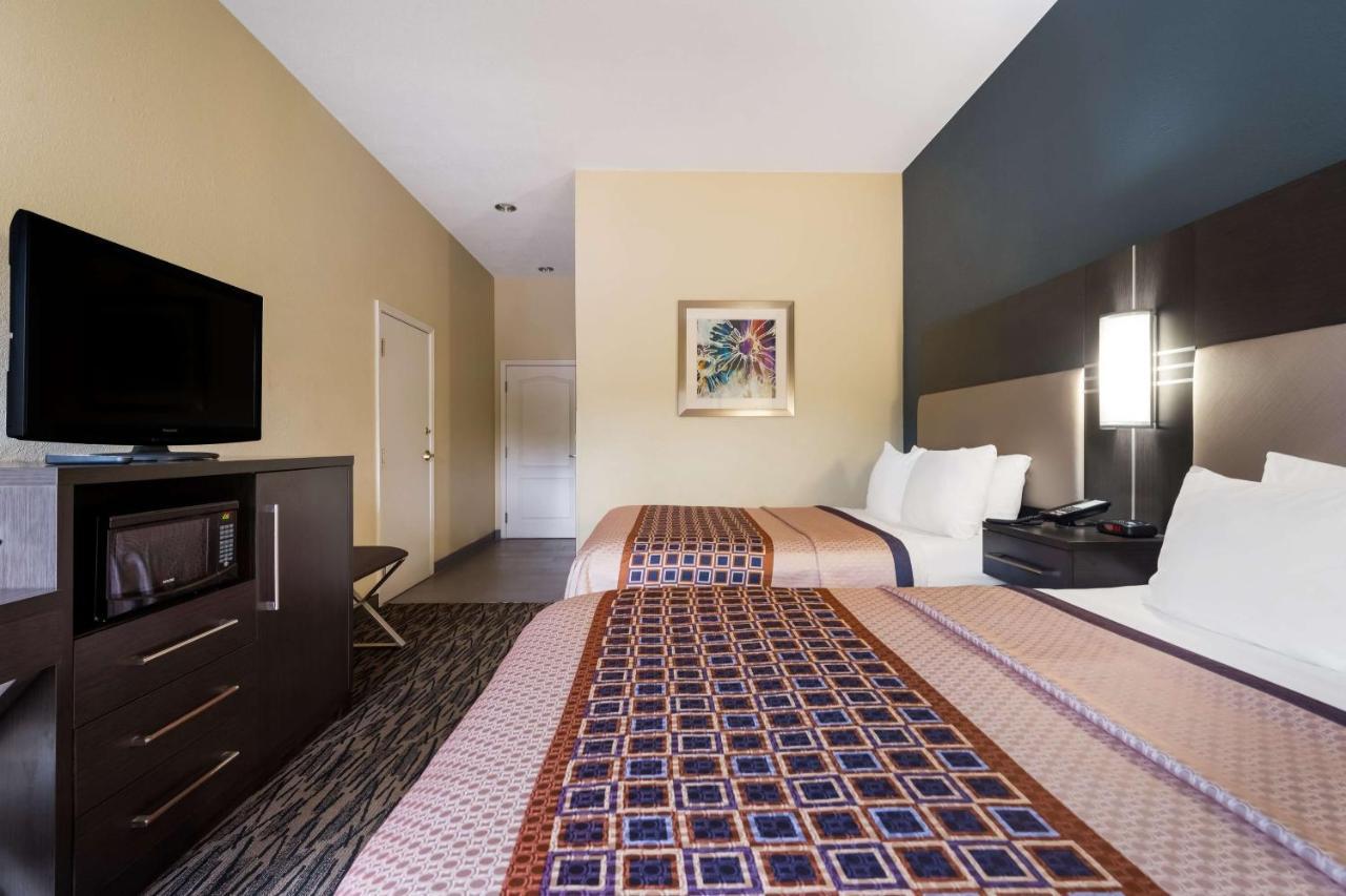 Best Western Bradbury Inn & Suites Пери Екстериор снимка