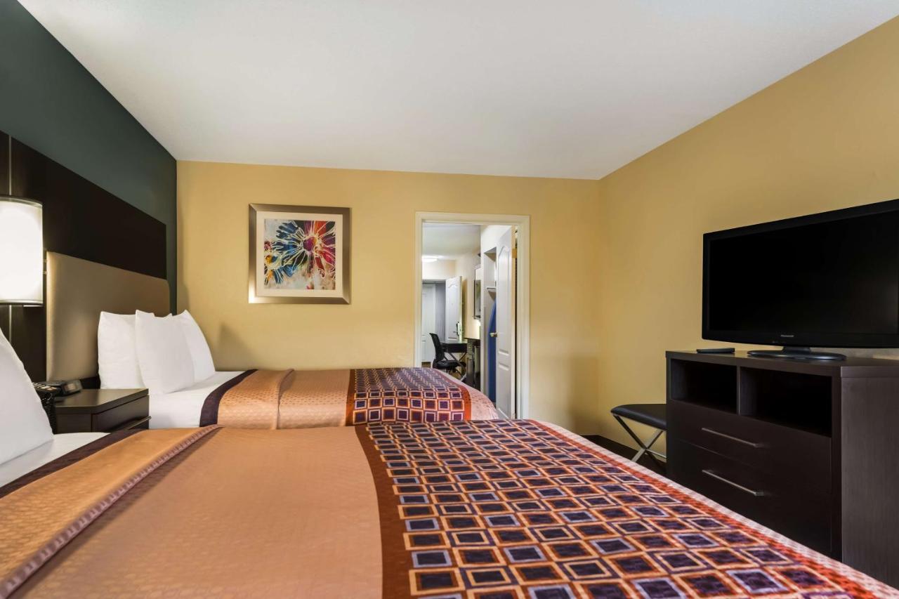 Best Western Bradbury Inn & Suites Пери Екстериор снимка