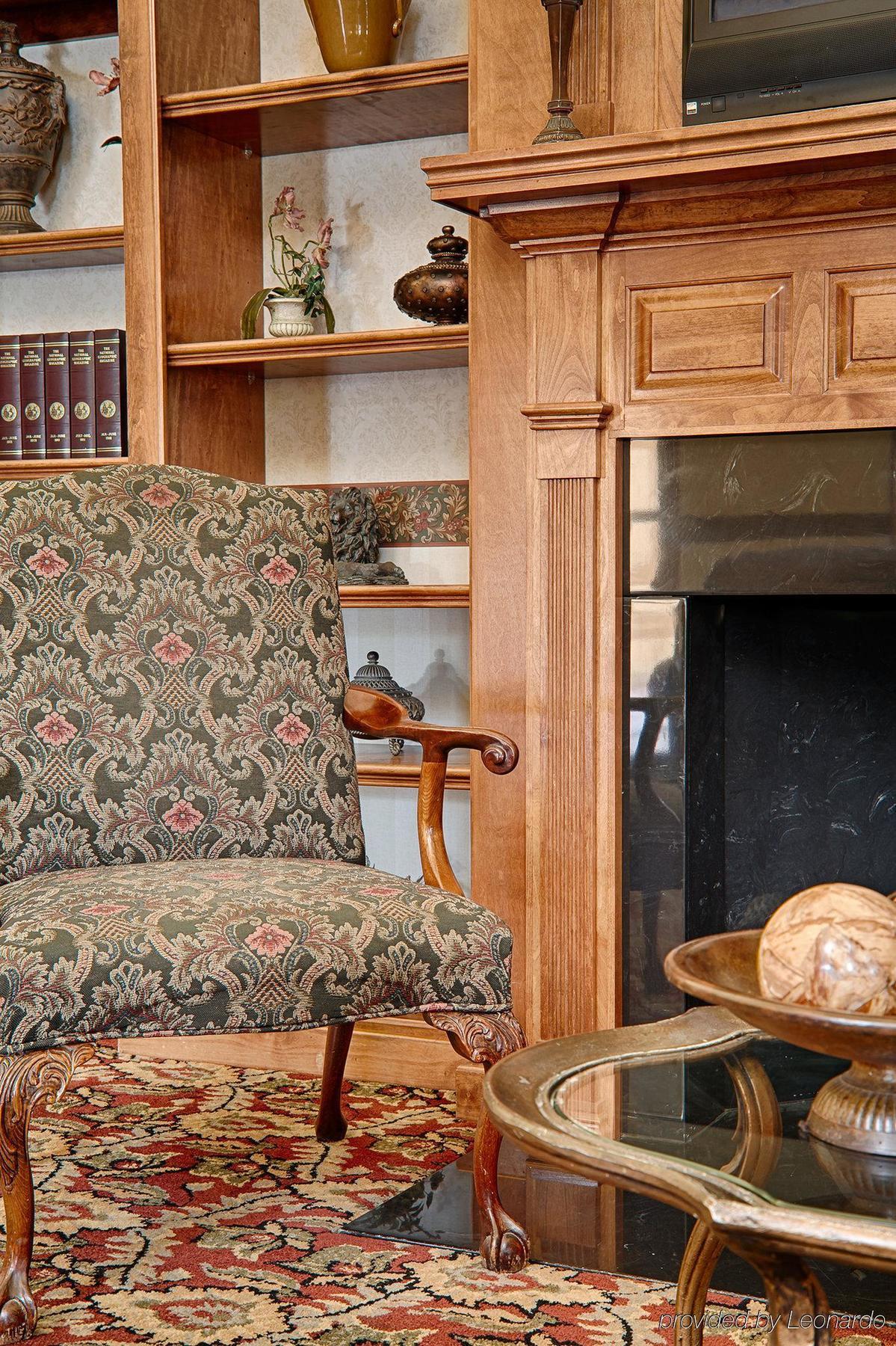 Best Western Bradbury Inn & Suites Пери Екстериор снимка