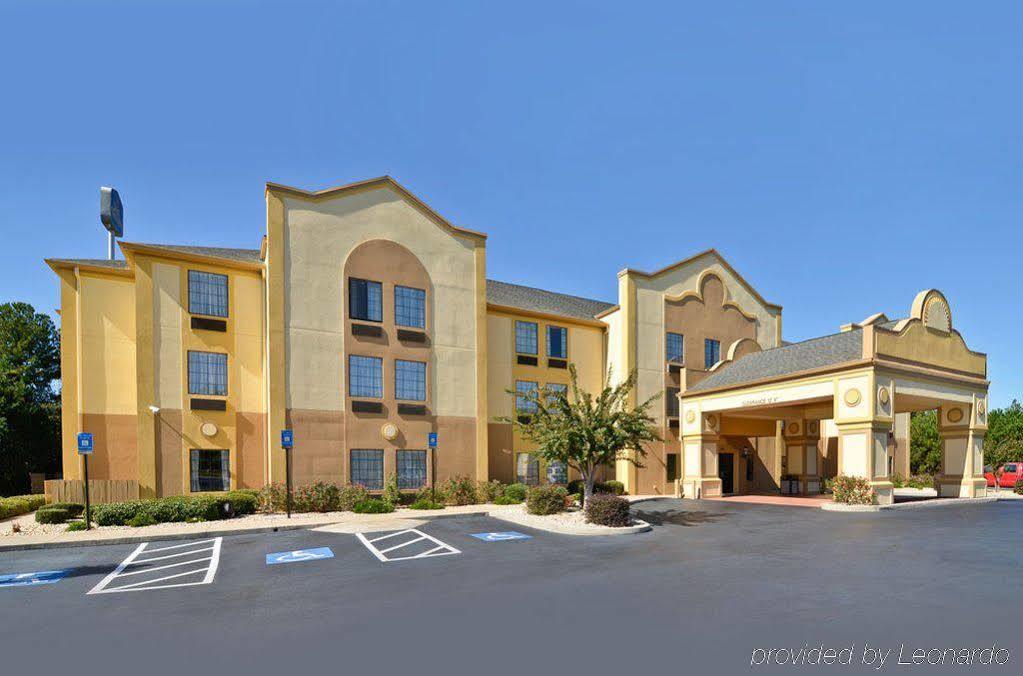 Best Western Bradbury Inn & Suites Пери Екстериор снимка
