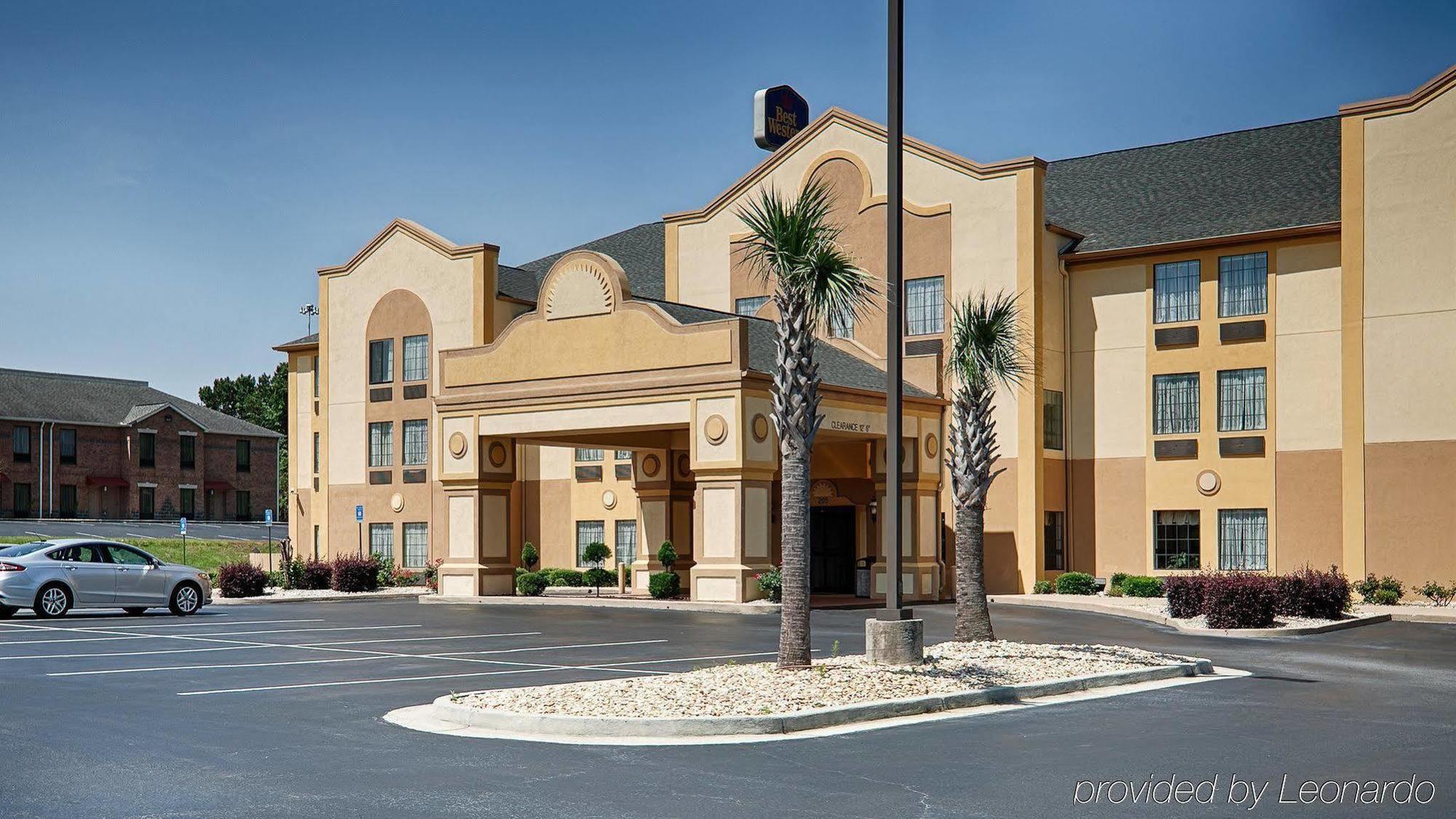 Best Western Bradbury Inn & Suites Пери Екстериор снимка