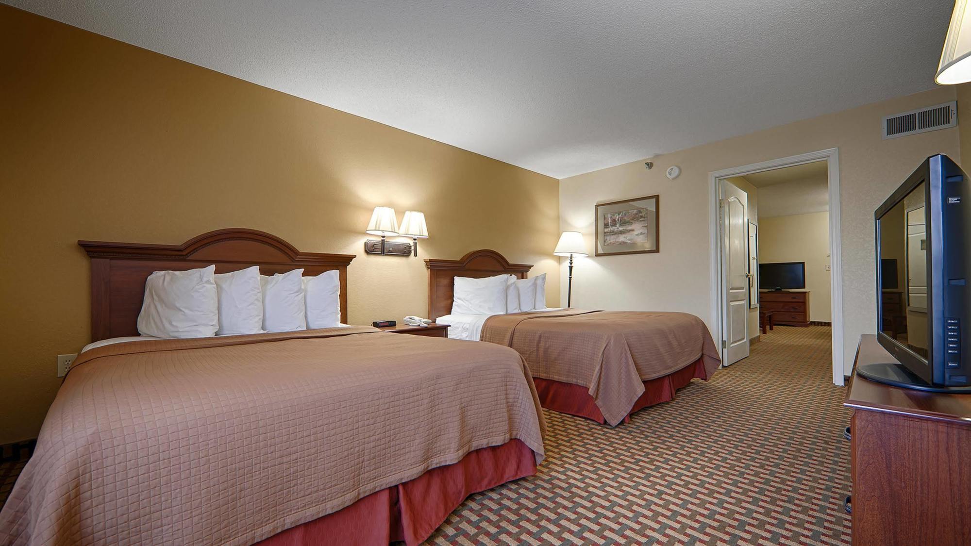 Best Western Bradbury Inn & Suites Пери Екстериор снимка