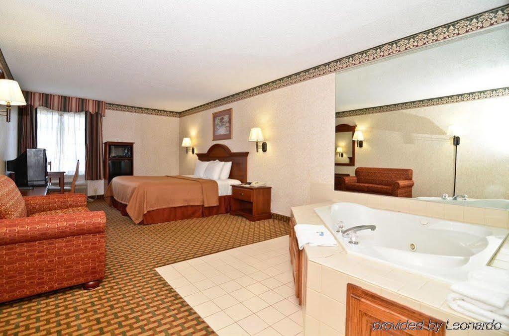 Best Western Bradbury Inn & Suites Пери Екстериор снимка